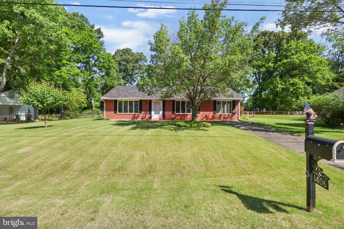 1406 Jefferson Road photo 2