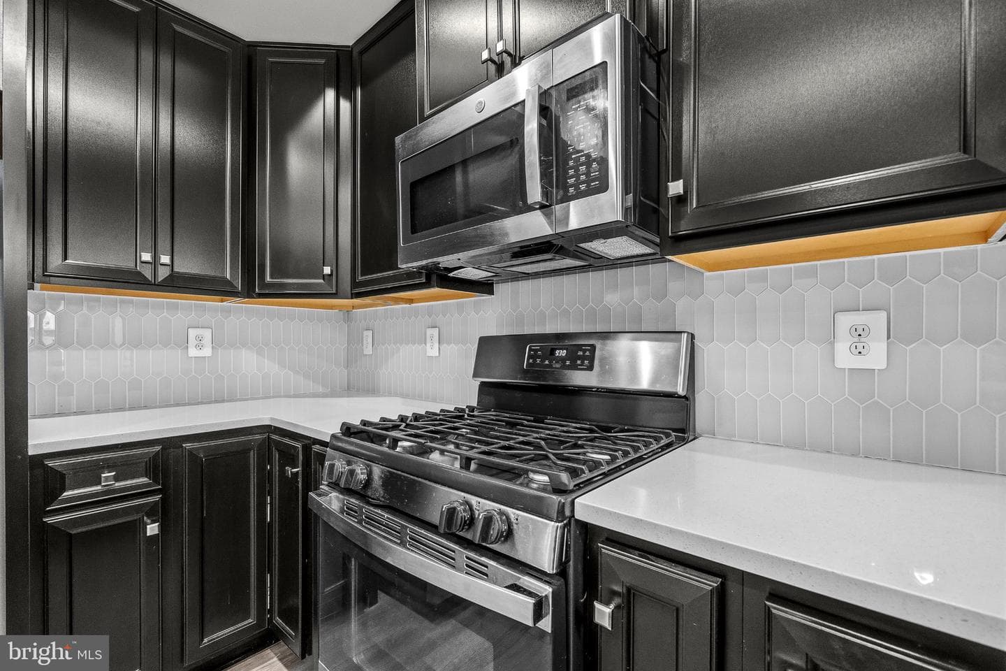 170 Lawndale Drive photo 17