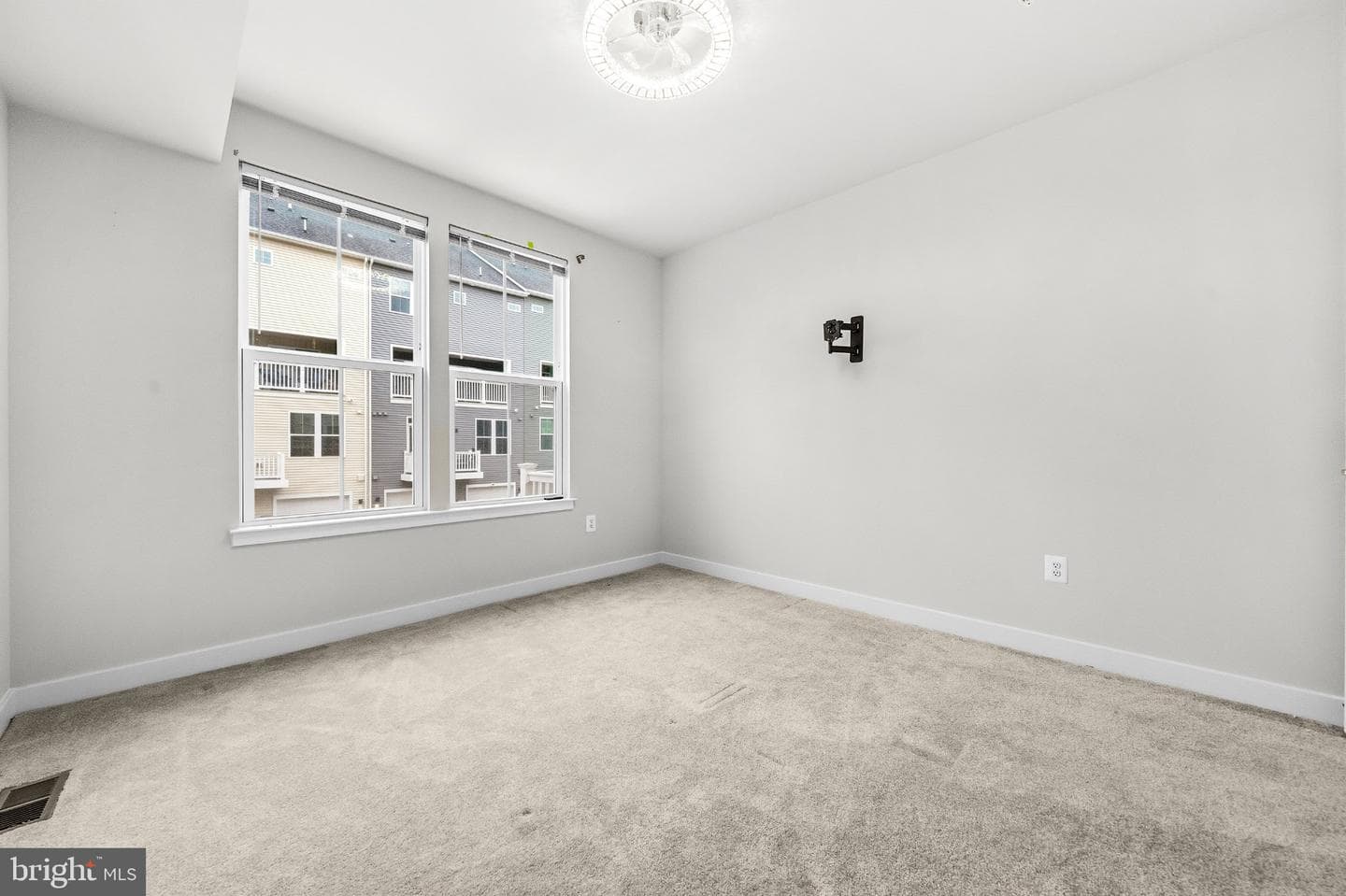 170 Lawndale Drive photo 27