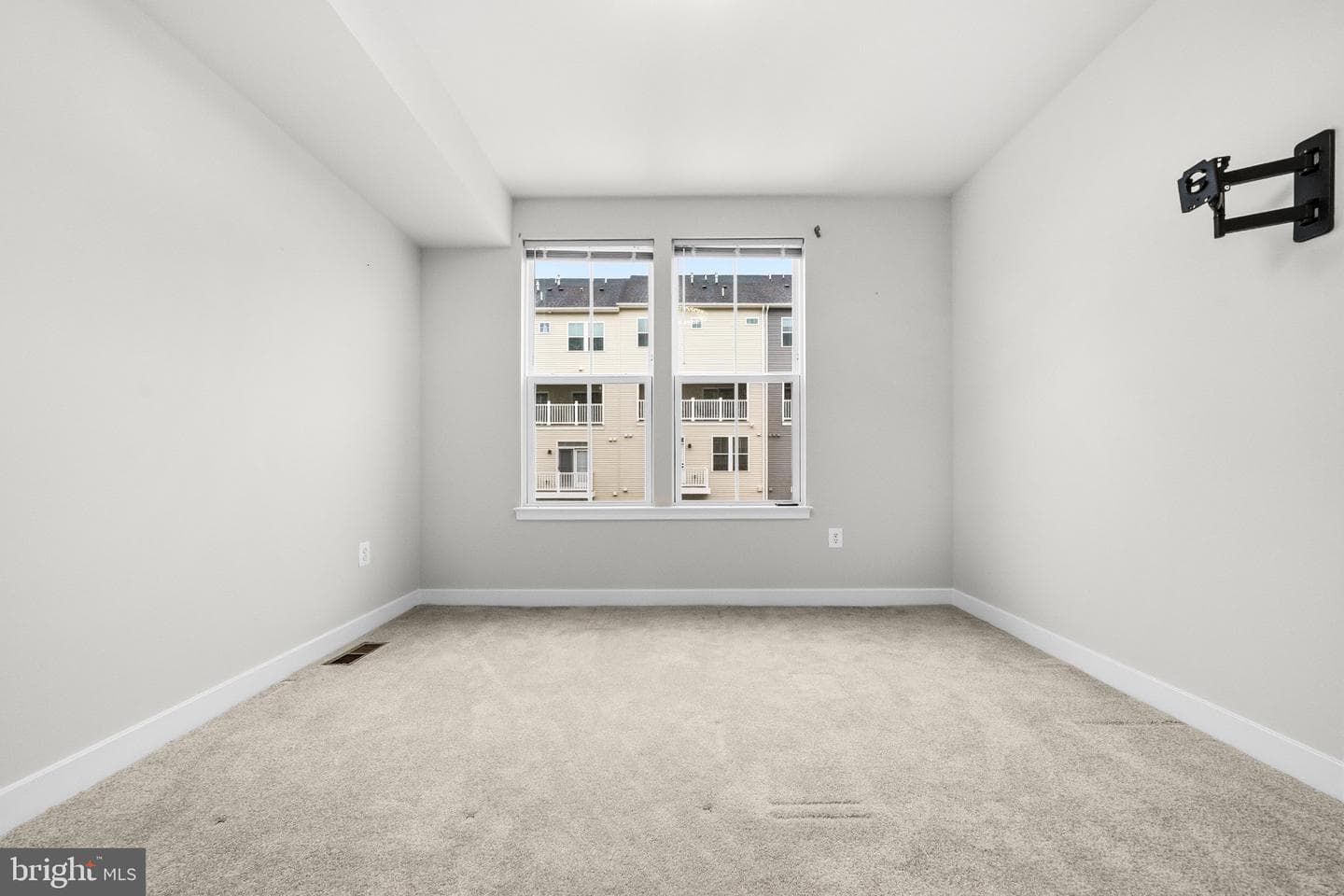 170 Lawndale Drive photo 29