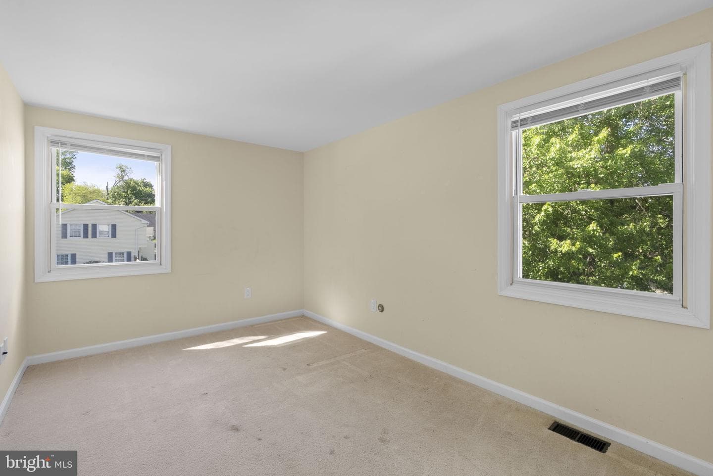 12100 Raritan Lane photo 38