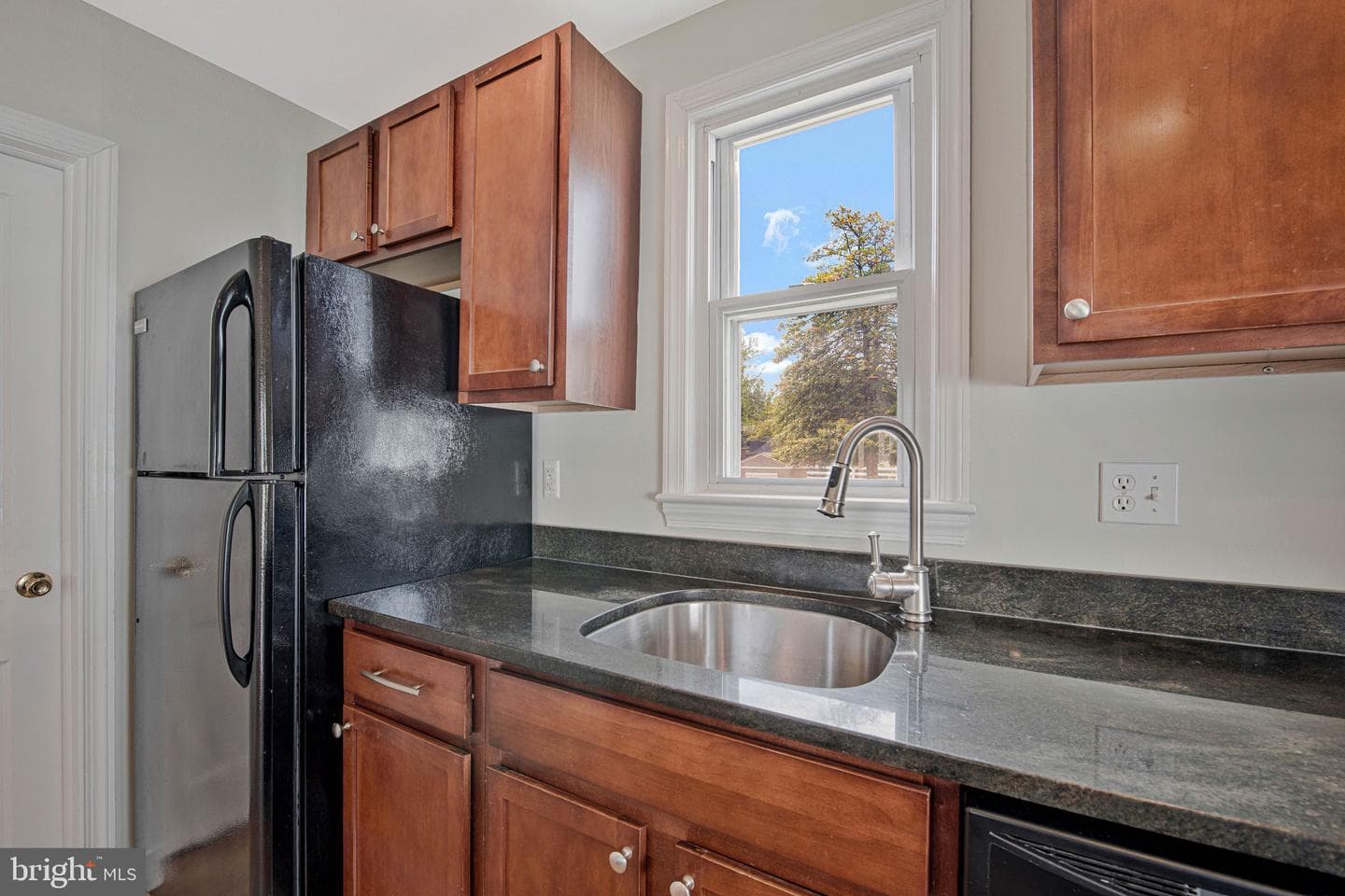 5007 Somerset Road photo 10