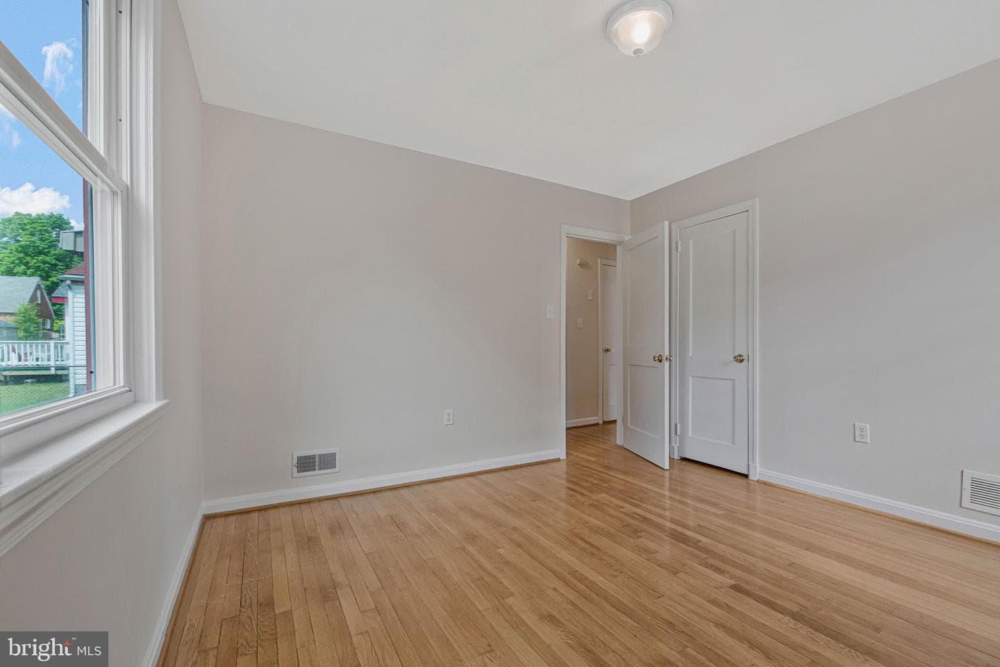 5007 Somerset Road photo 15