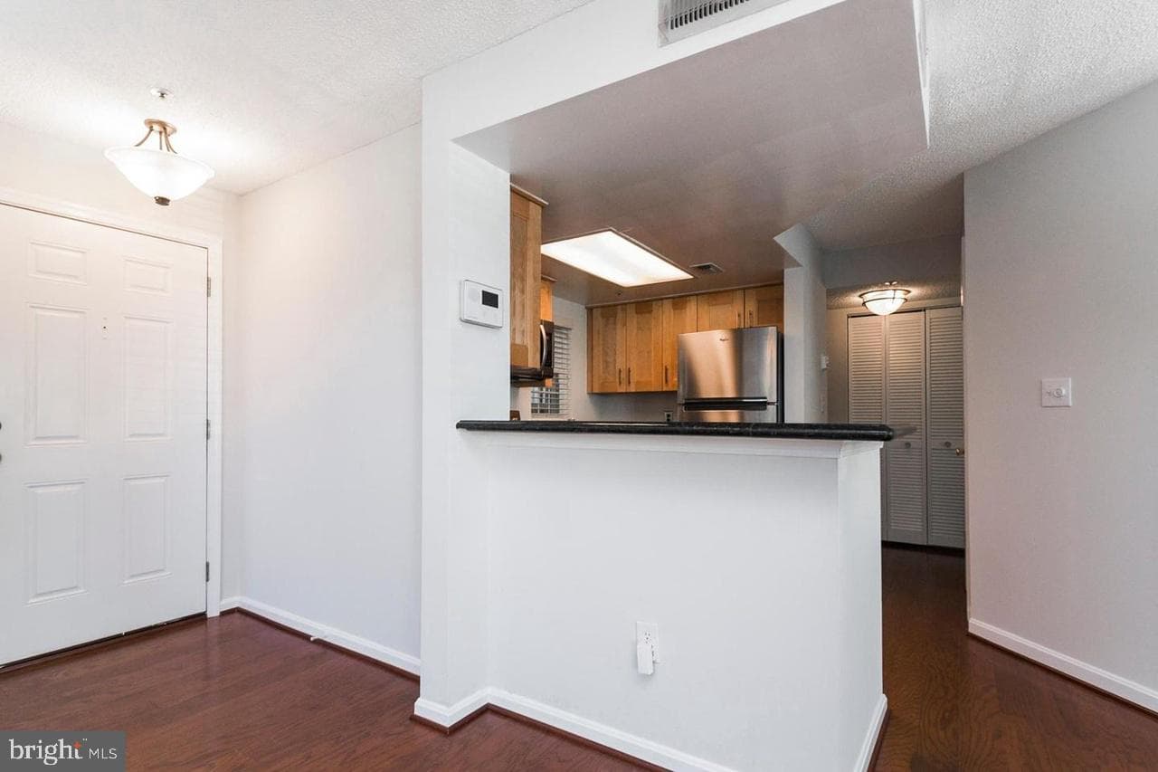 908 Westhaven Drive #11-201 photo 10