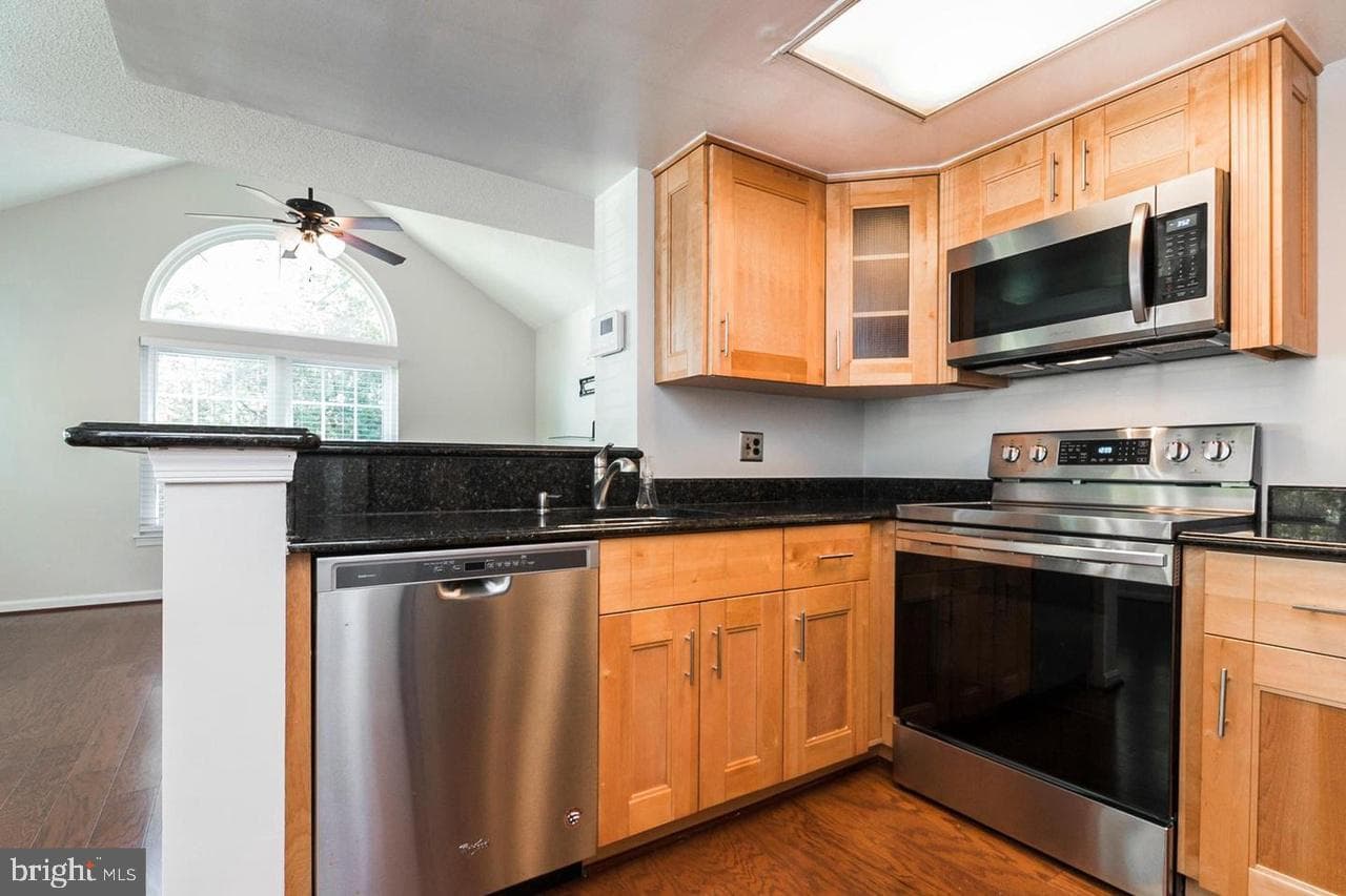 908 Westhaven Drive #11-201 photo 15