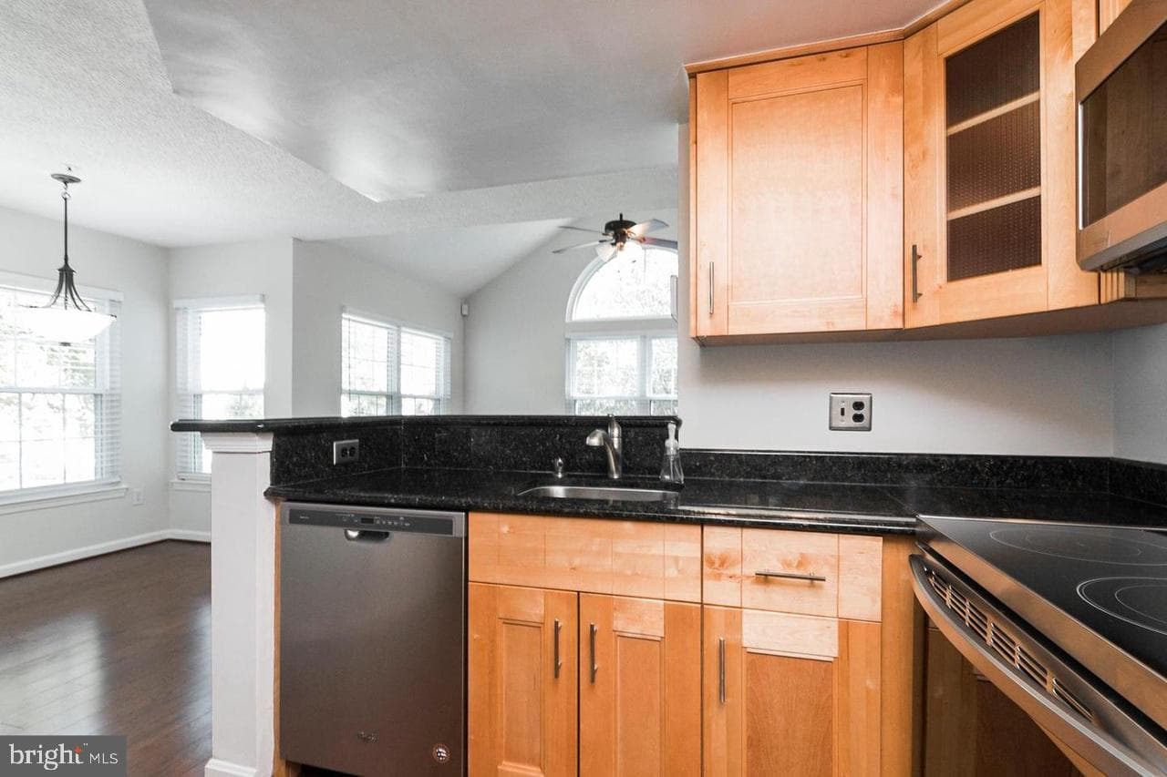 908 Westhaven Drive #11-201 photo 17