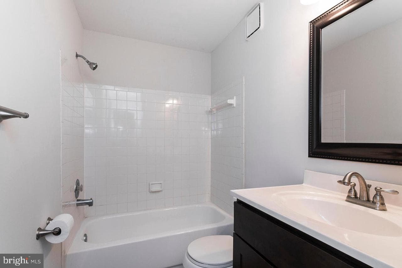908 Westhaven Drive #11-201 photo 19