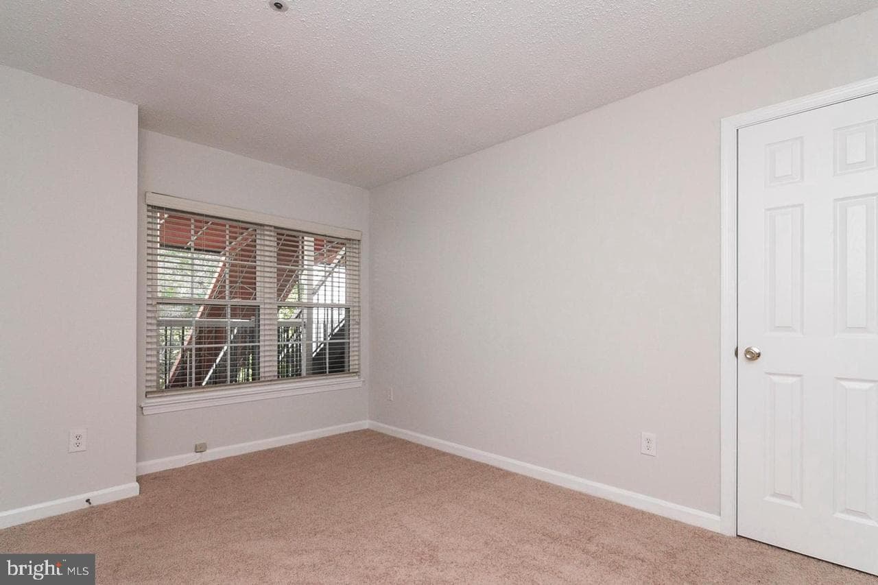 908 Westhaven Drive #11-201 photo 22