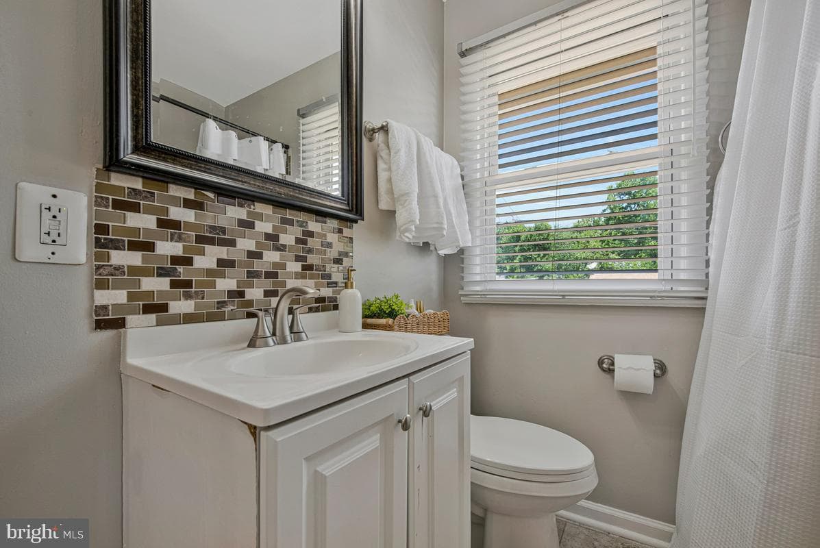 7219 Kidmore Lane photo 22