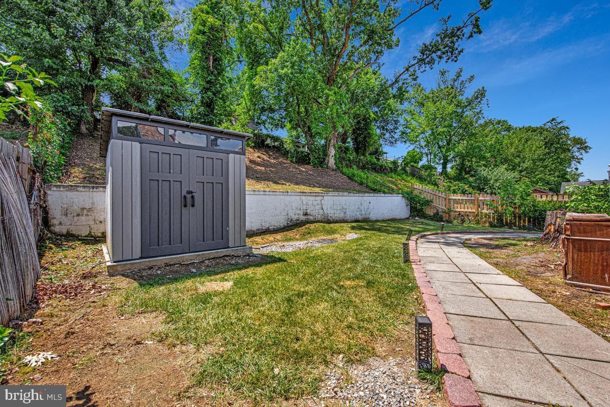 7219 Kidmore Lane photo 42