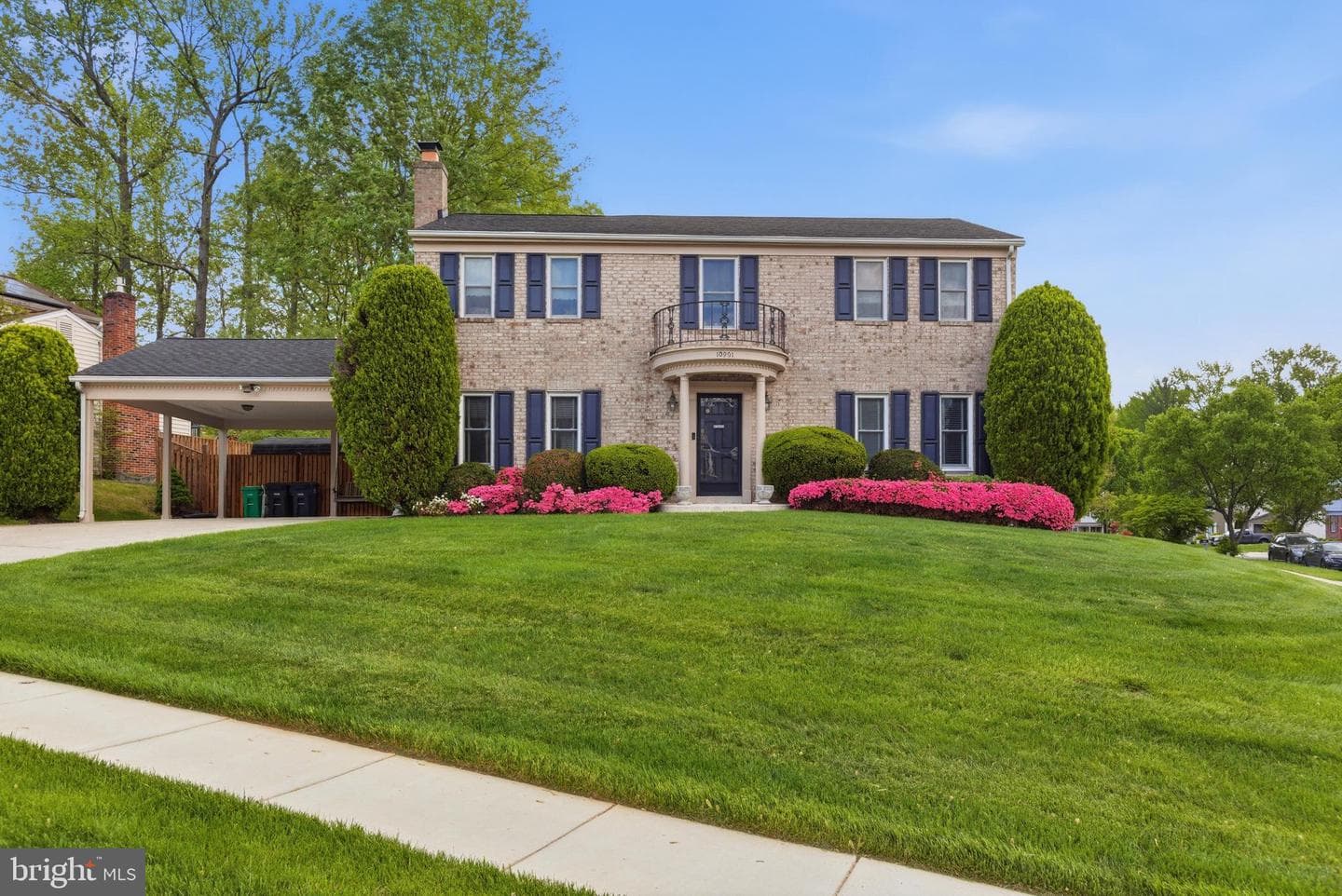 10901 Atwell Avenue photo 1