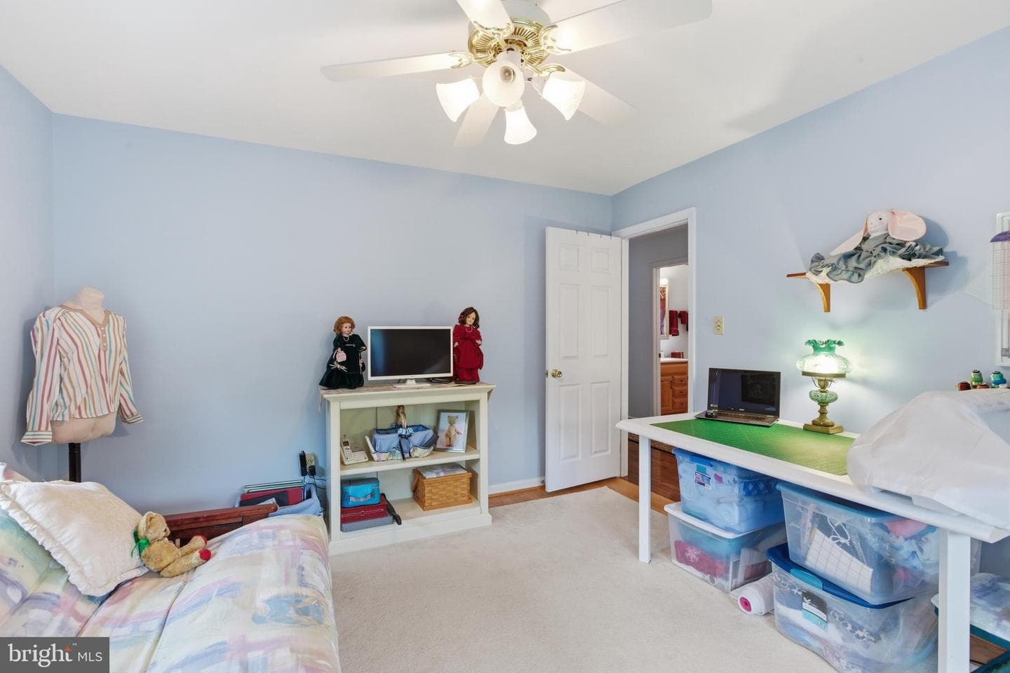 10901 Atwell Avenue photo 8