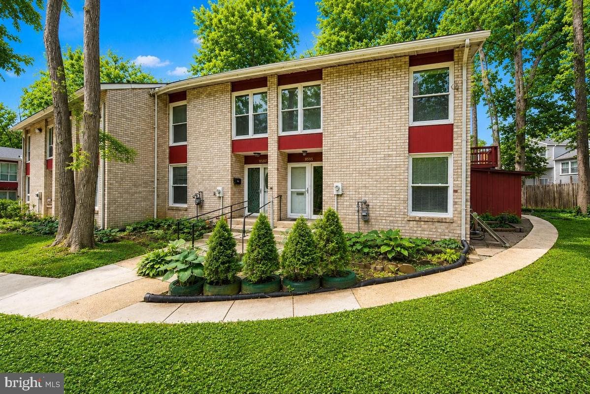 8585 Seasons Way #7b, Lanham