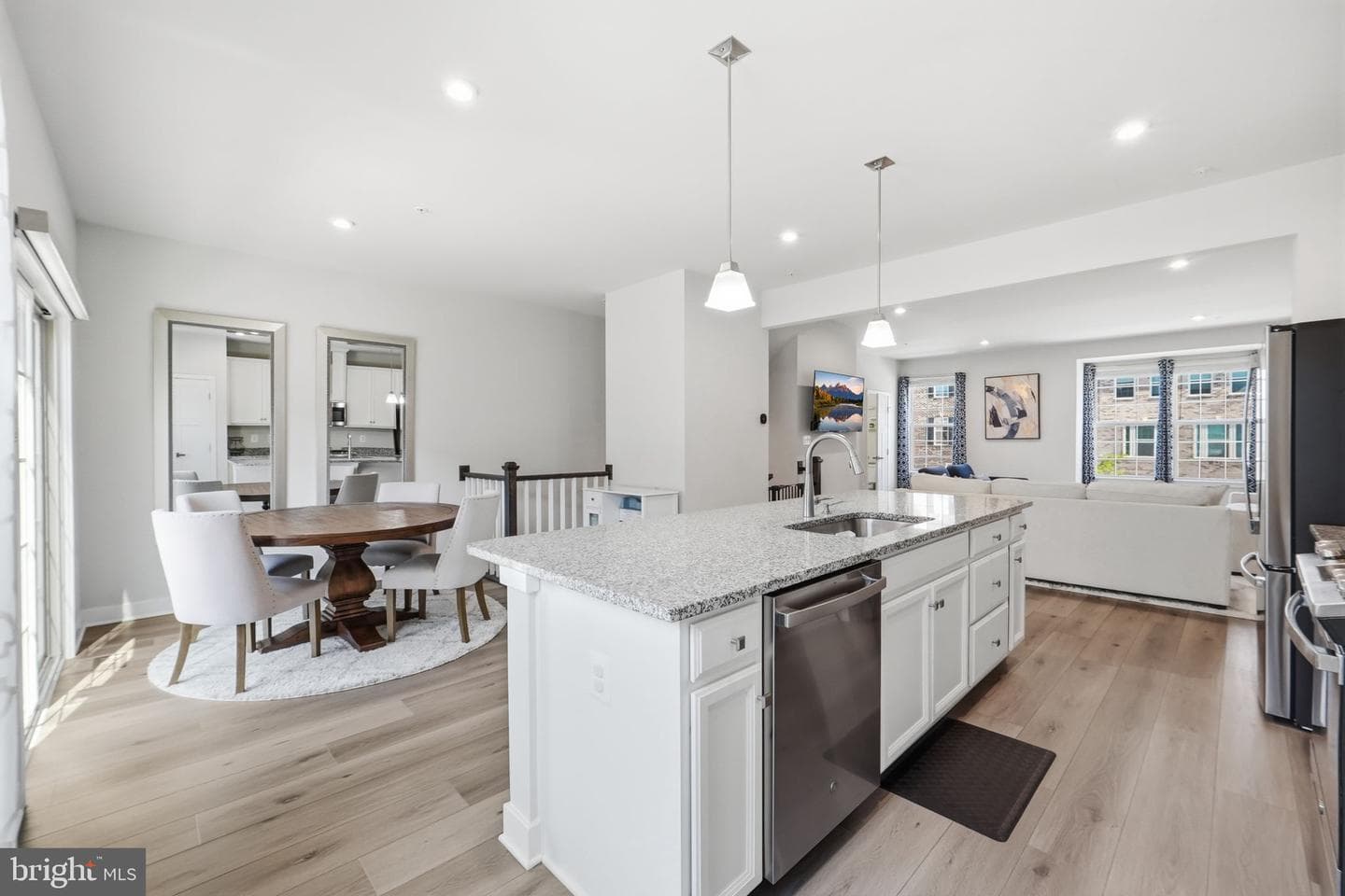 8805 Sybil Lane photo 10