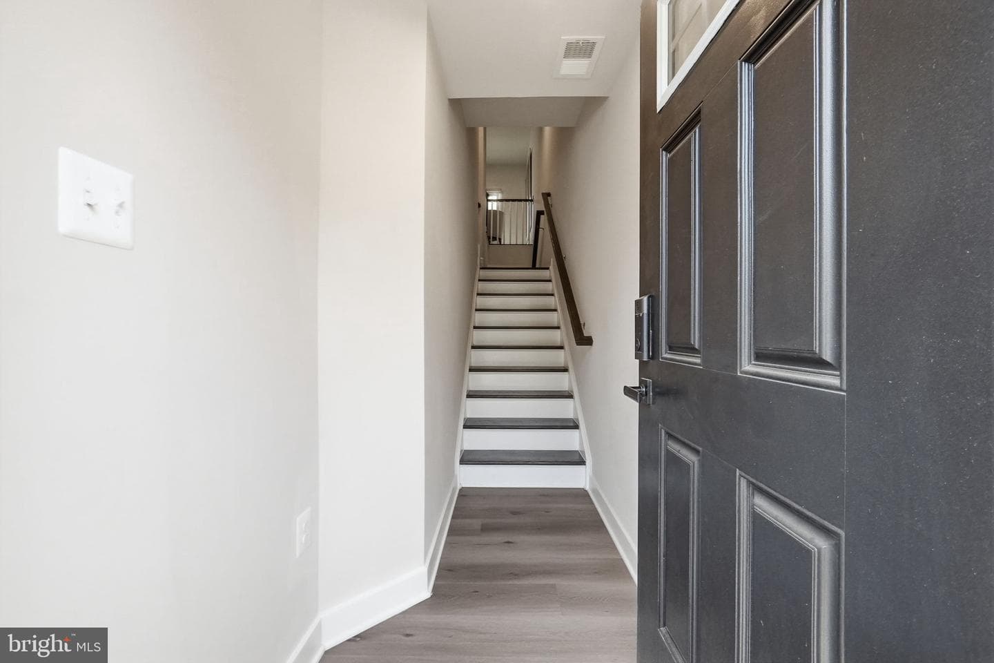 8805 Sybil Lane photo 4