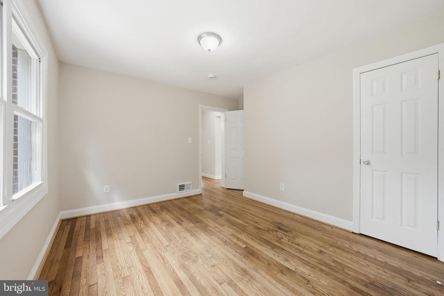 4915 Sharon Road photo 9