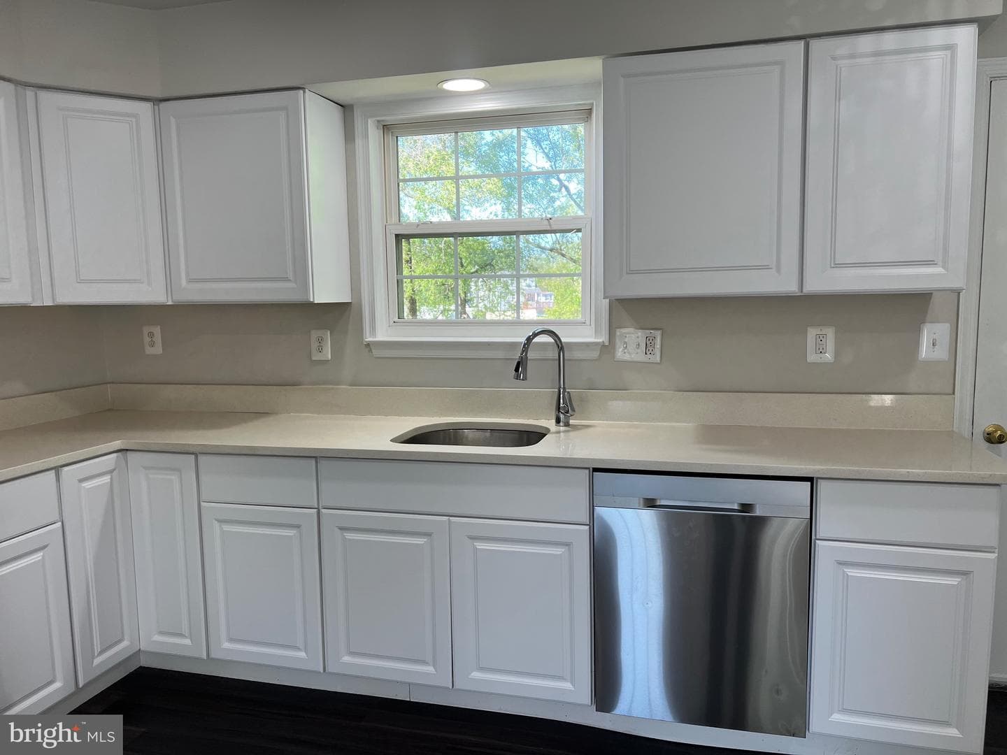6604 Suitland Road photo 18