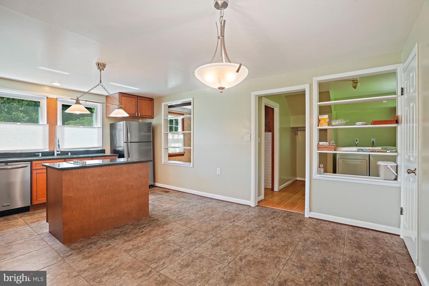 8901 Hickory Hill Avenue photo 17