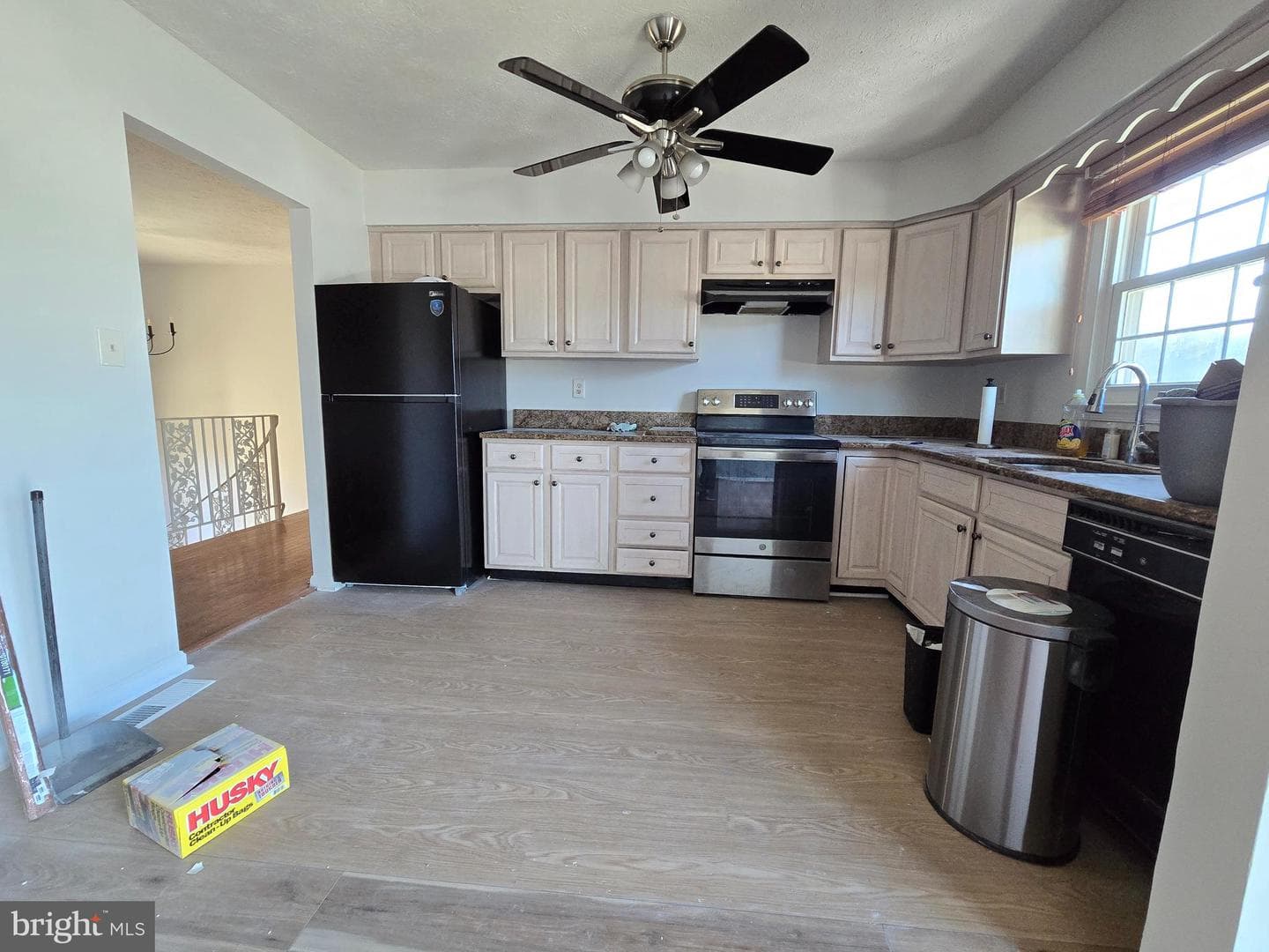 8907 Chad Way photo 7