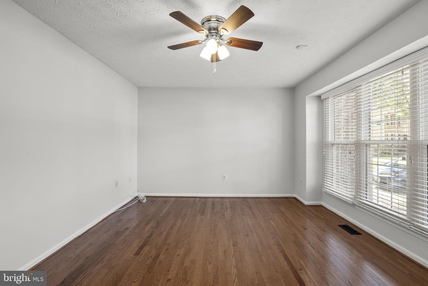 6113 Omar photo 11