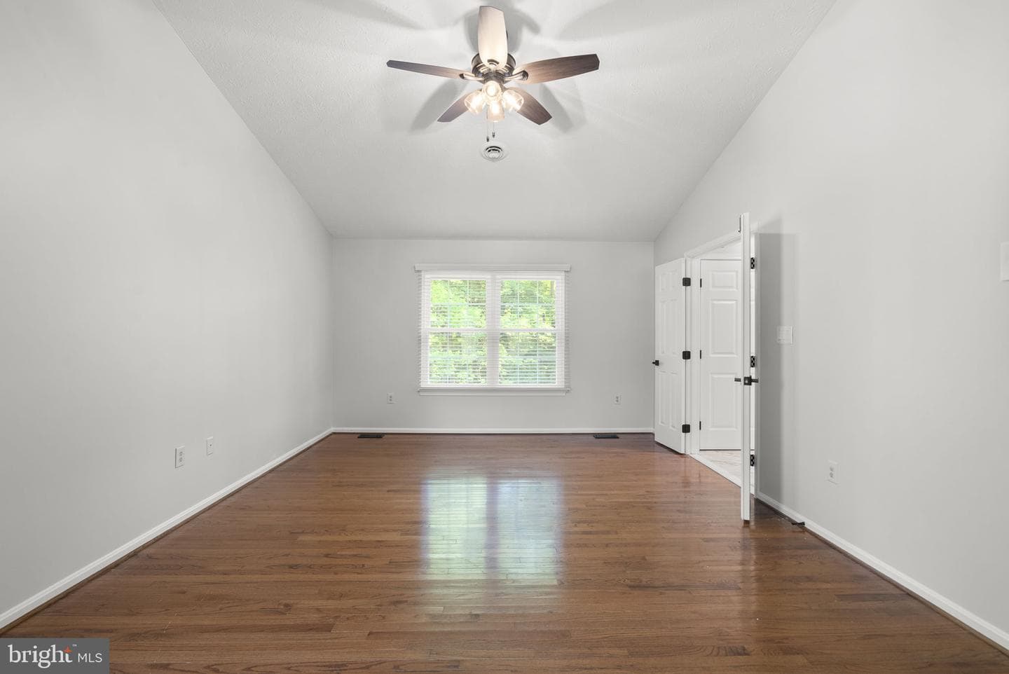 6113 Omar photo 34