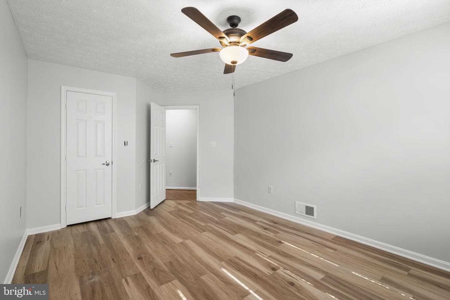 6113 Omar photo 43