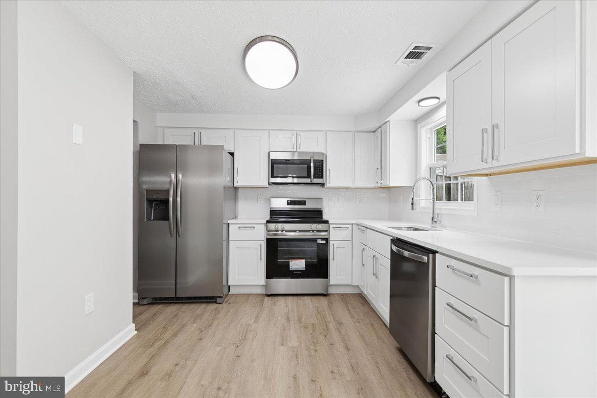 14404 Marlborough Drive photo 4