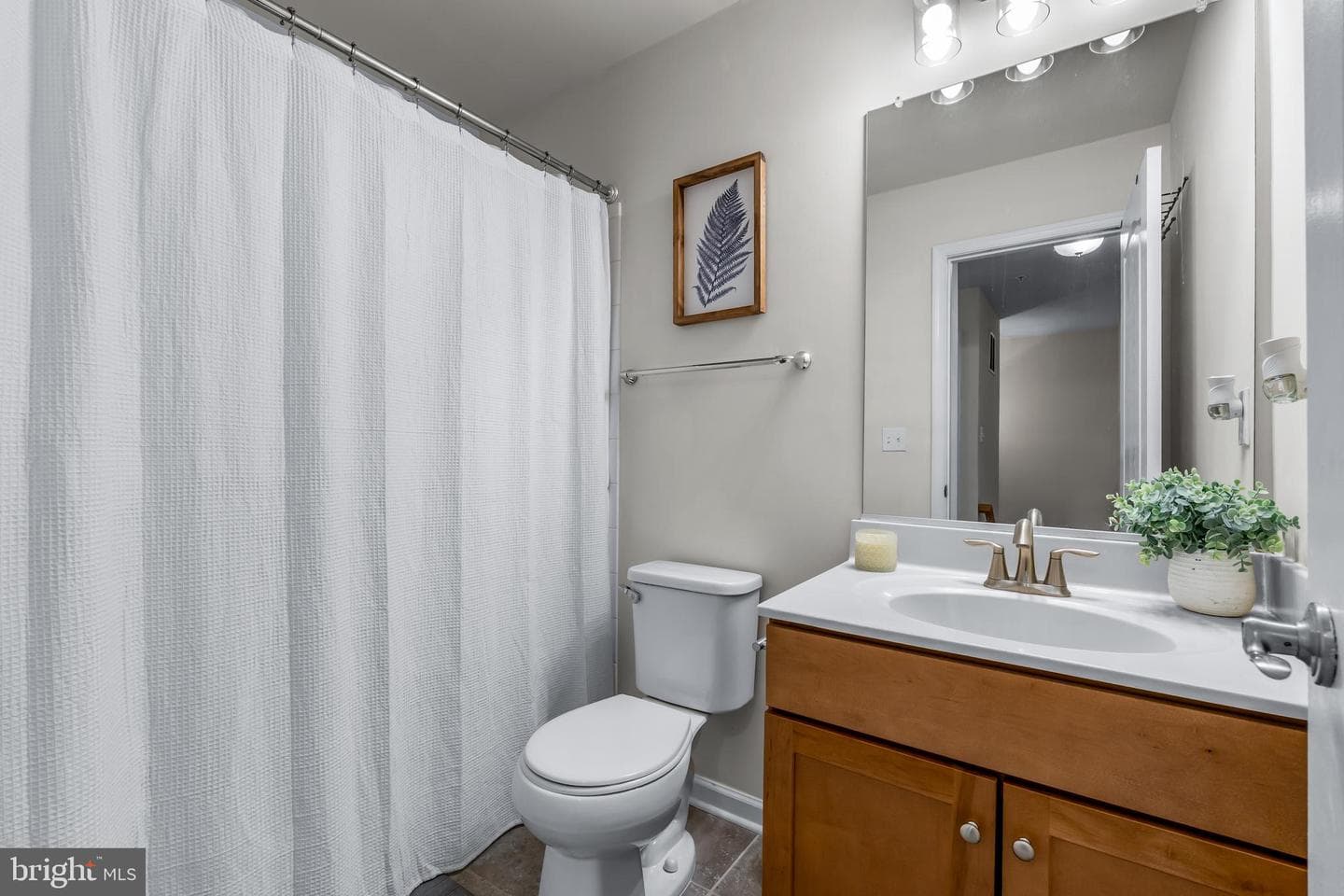 516 Victorianna Drive photo 24