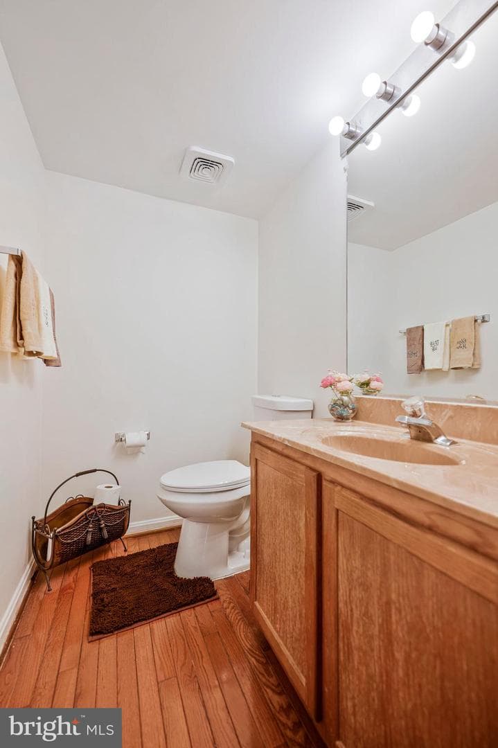8811 Gladeside Drive photo 17