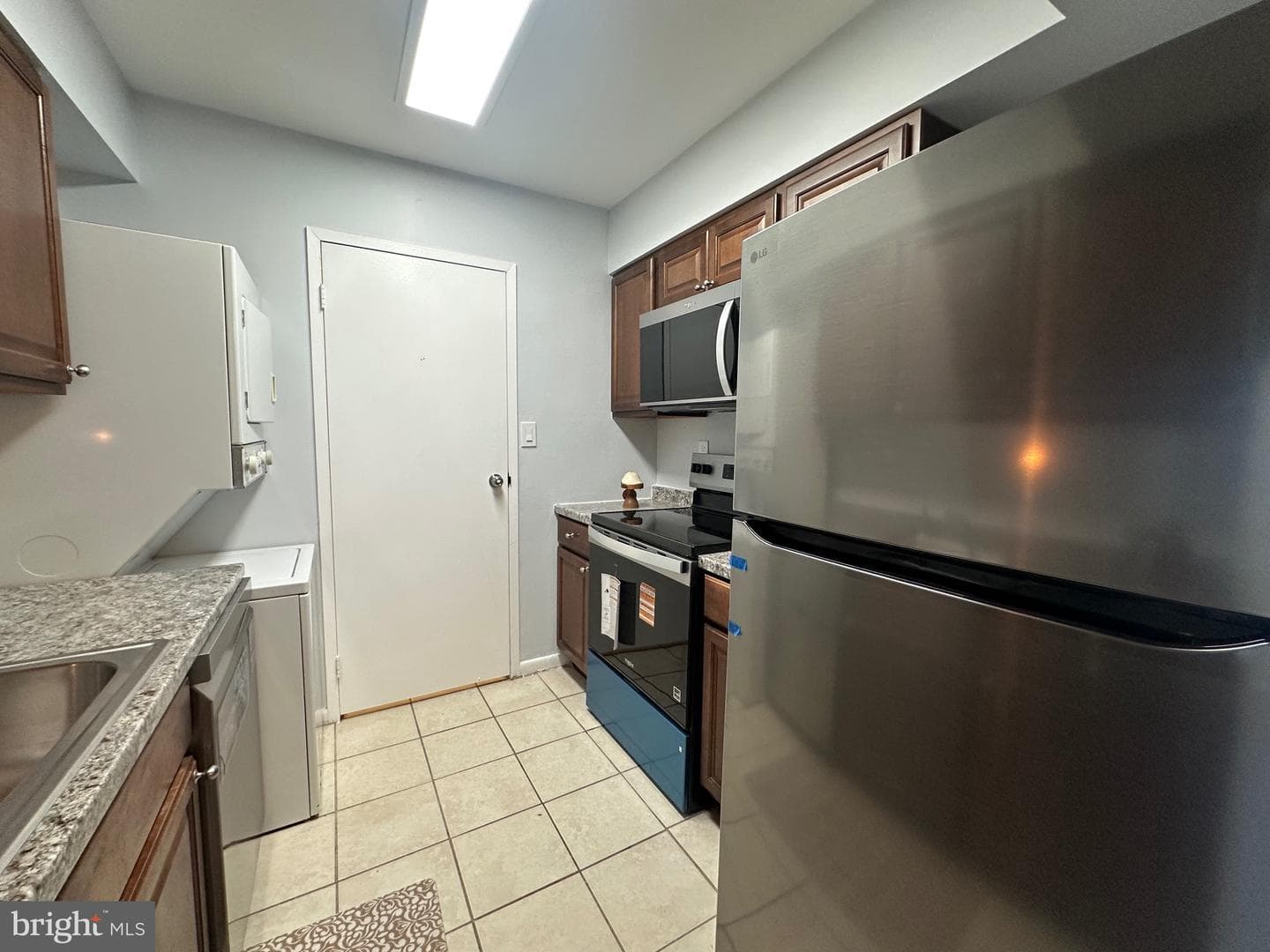 6926 Hanover Parkway #303 photo 10