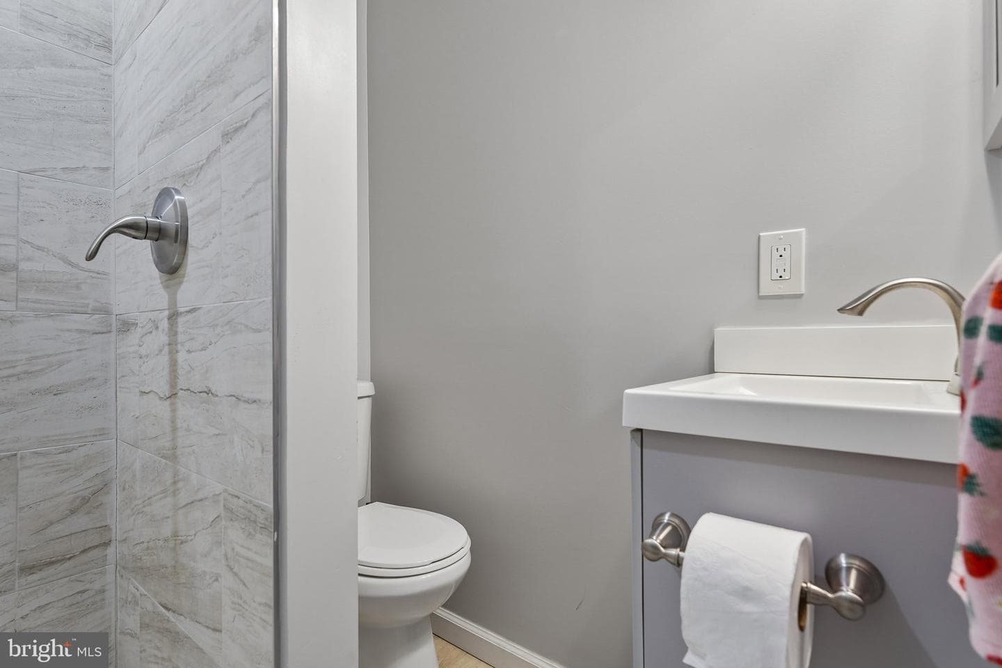 8615 Myrtle Avenue photo 20