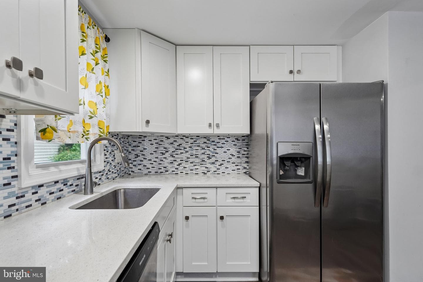 8615 Myrtle Avenue photo 6