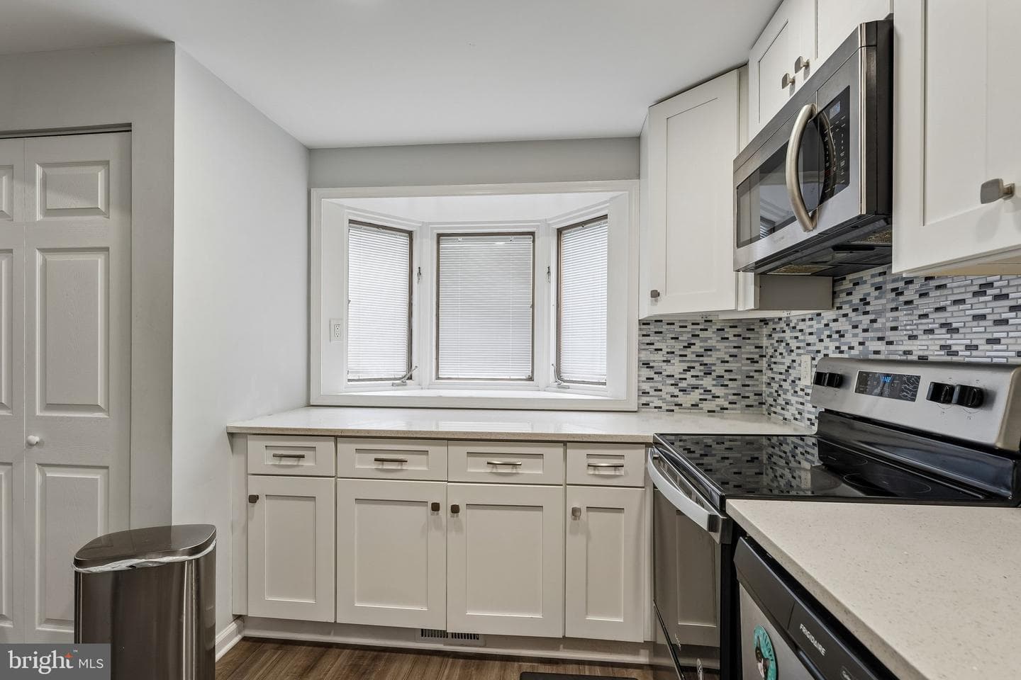 8615 Myrtle Avenue photo 7