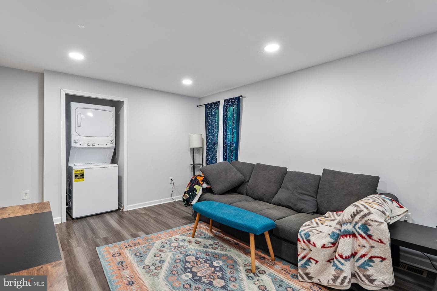 8615 Myrtle Avenue photo 8