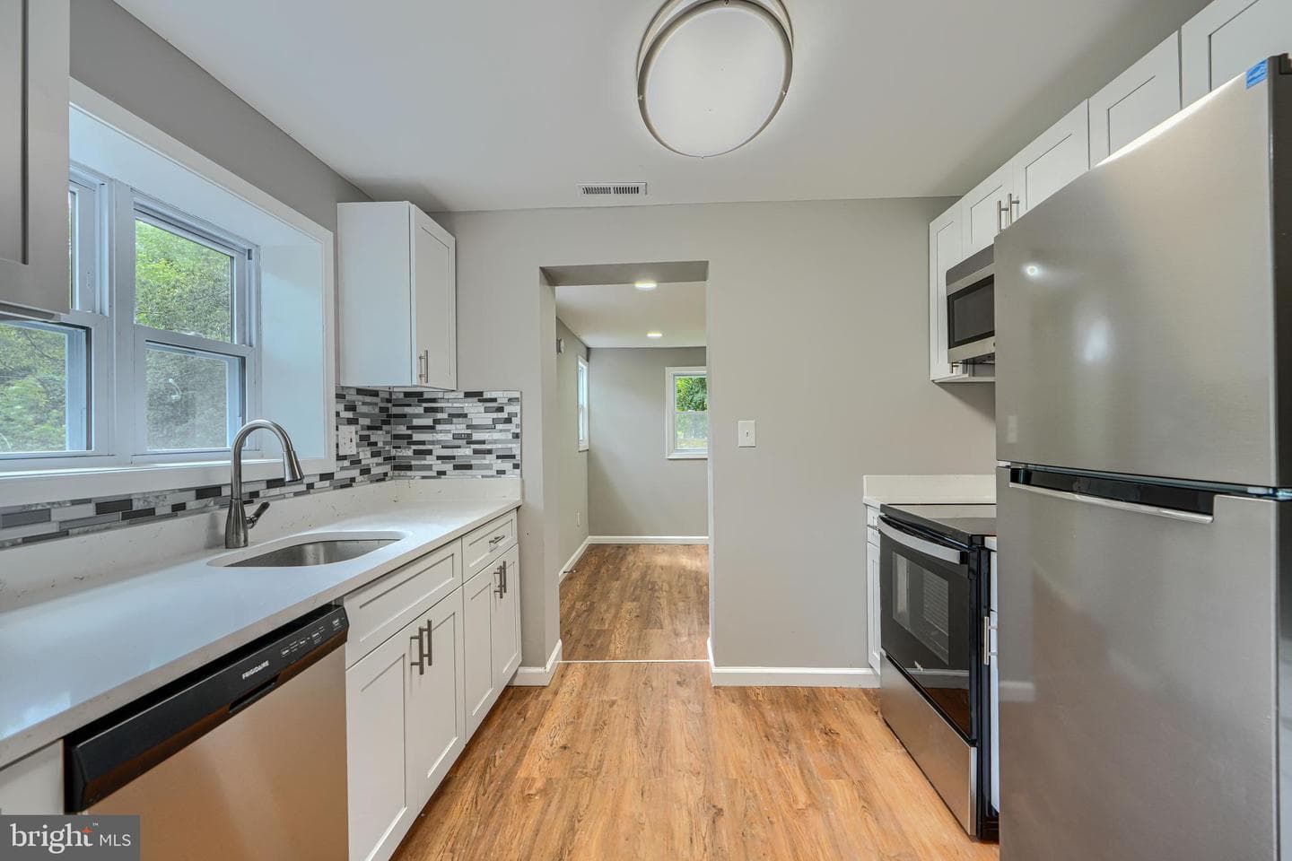 7825 Surratts Road photo 11