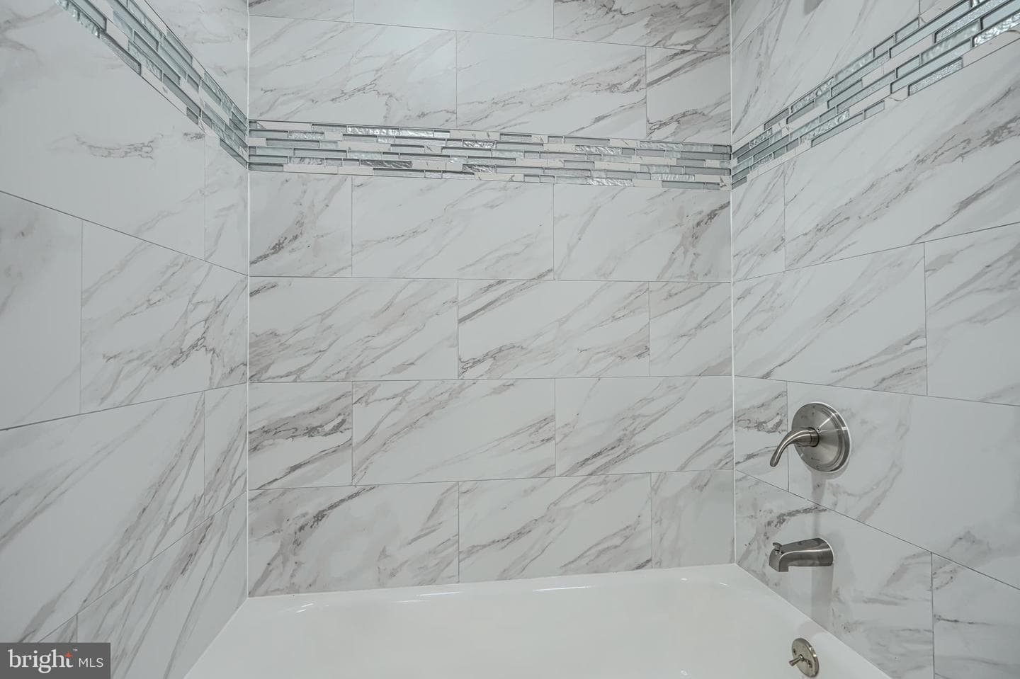 7825 Surratts Road photo 25