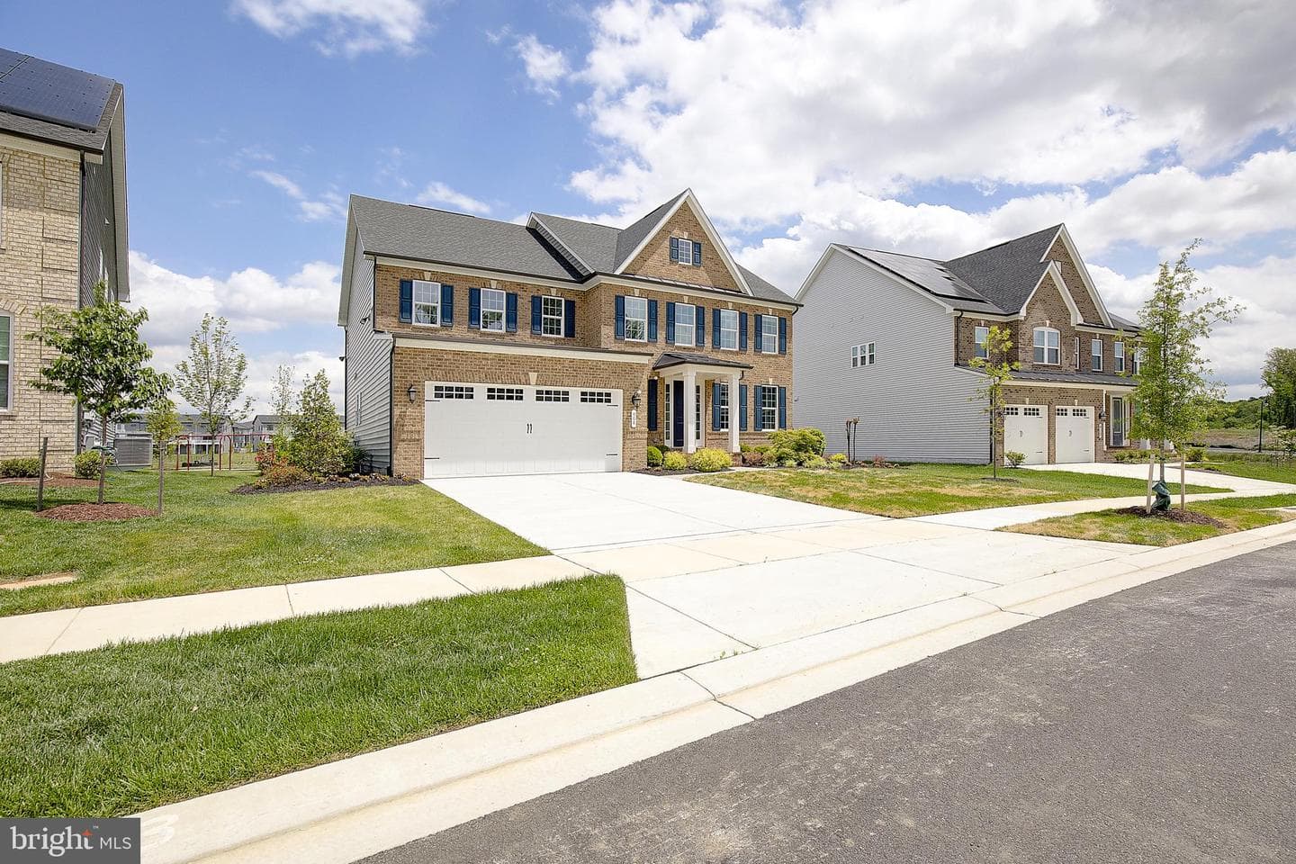 908 Midbrook Ln photo 3