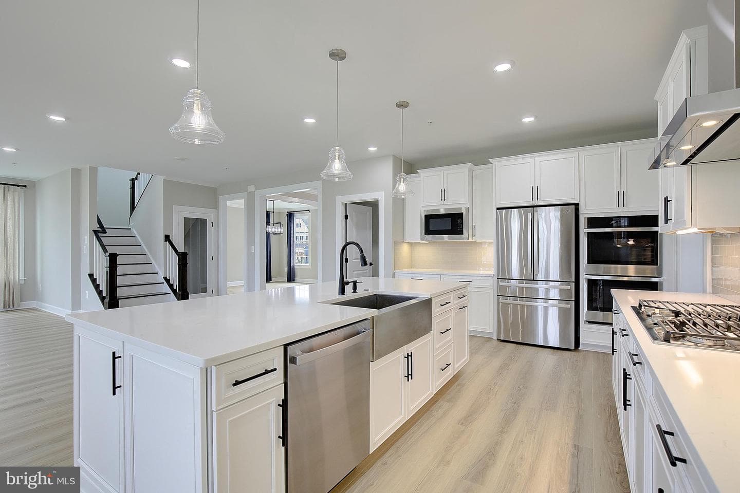 908 Midbrook Ln photo 34