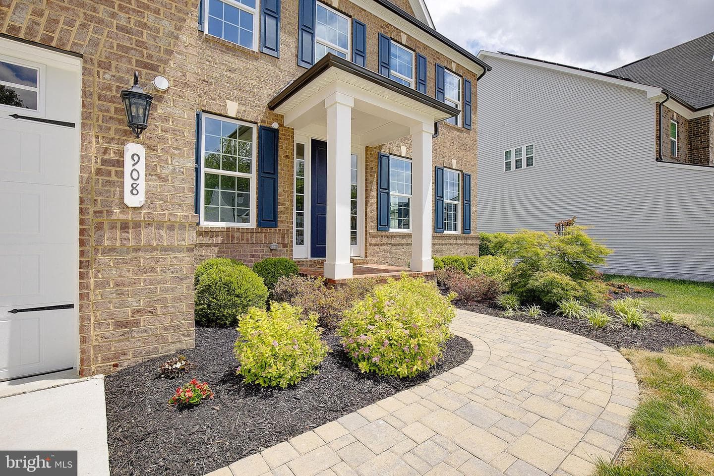 908 Midbrook Ln photo 5