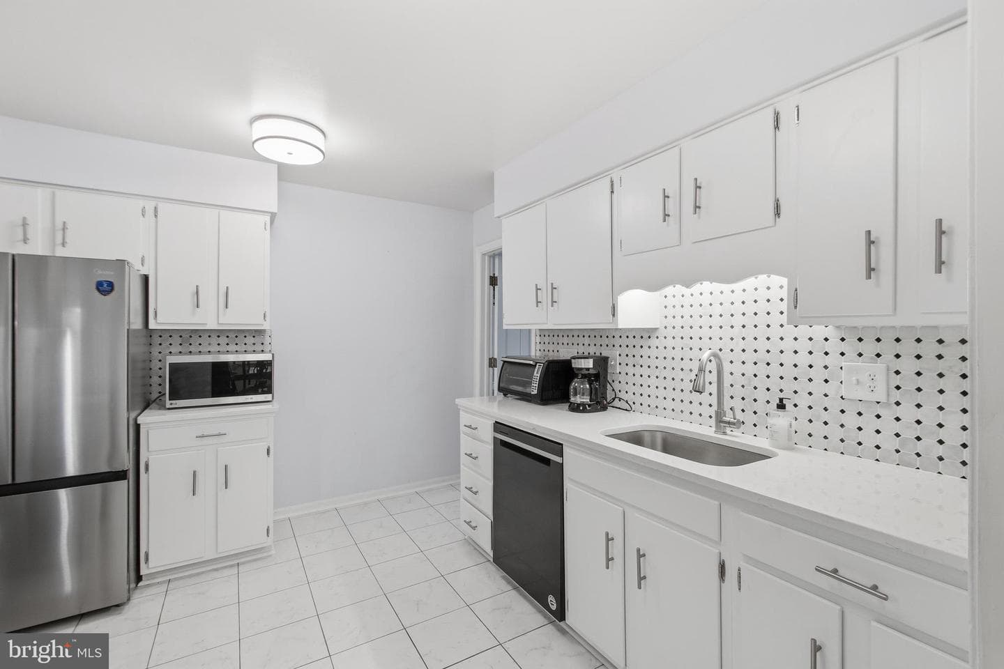 14105 Manchester Road photo 13
