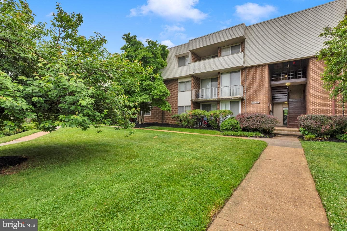 10237 Prince Place #25-307 photo 3