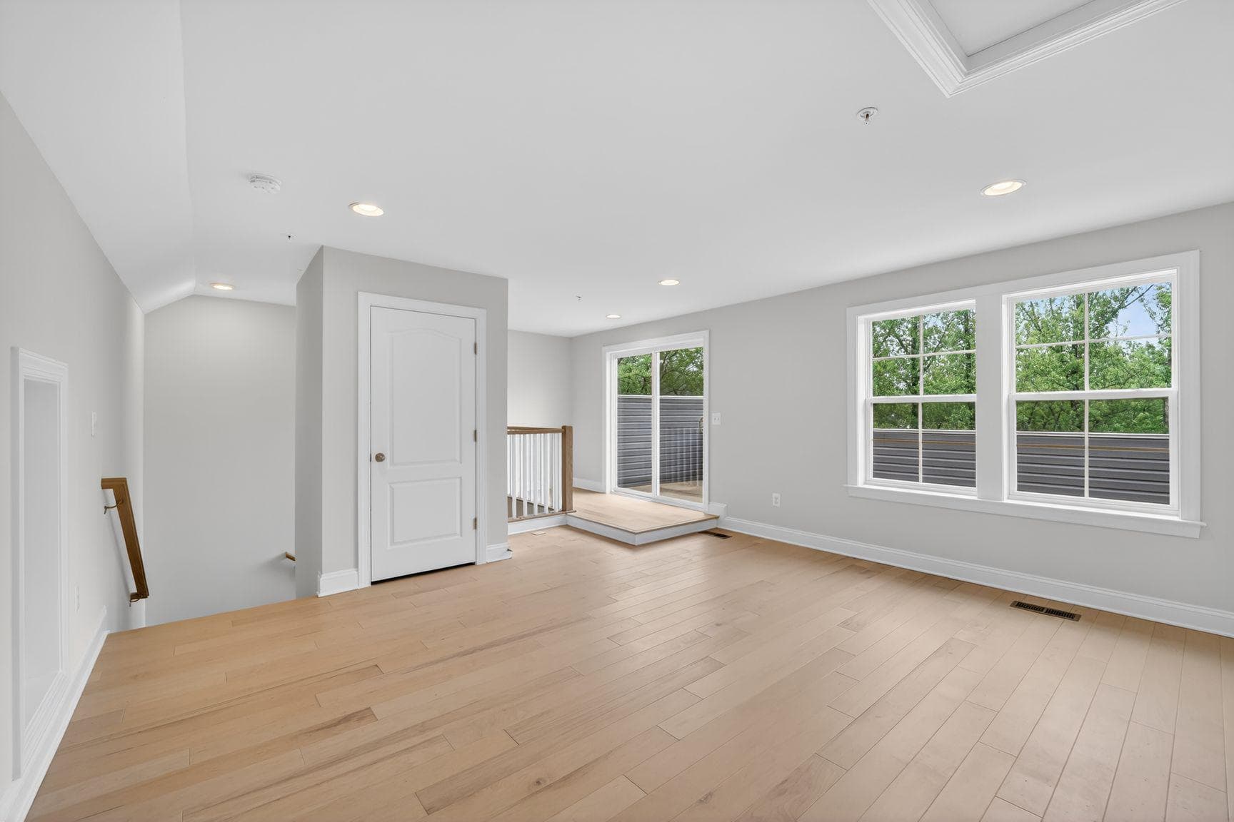 2724 Lewis And Clark Avenue photo 38