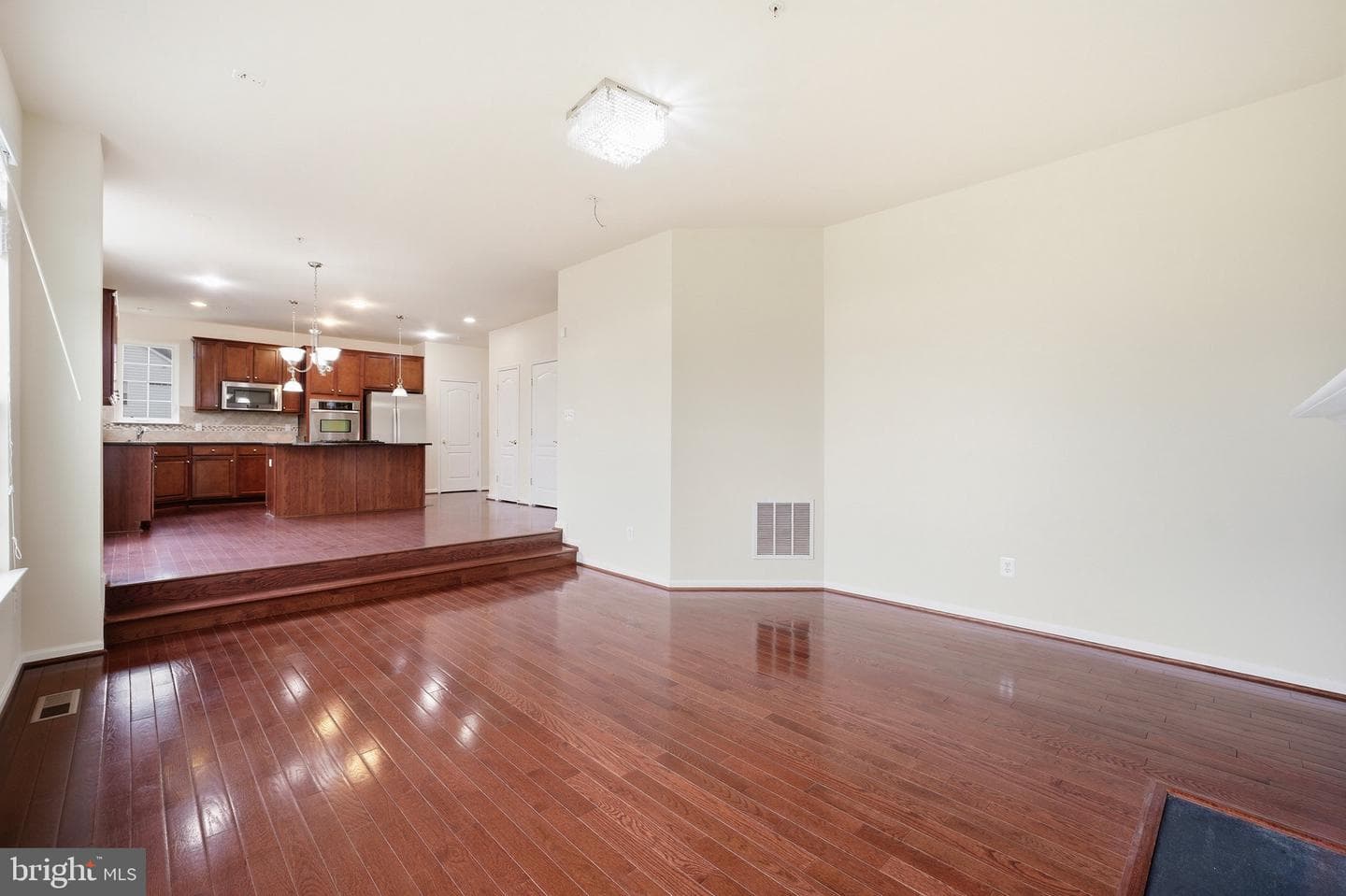 7108 Sudley Avenue photo 12