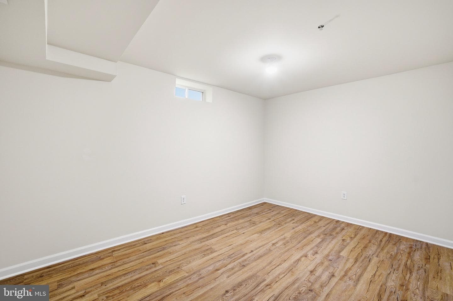 7108 Sudley Avenue photo 34