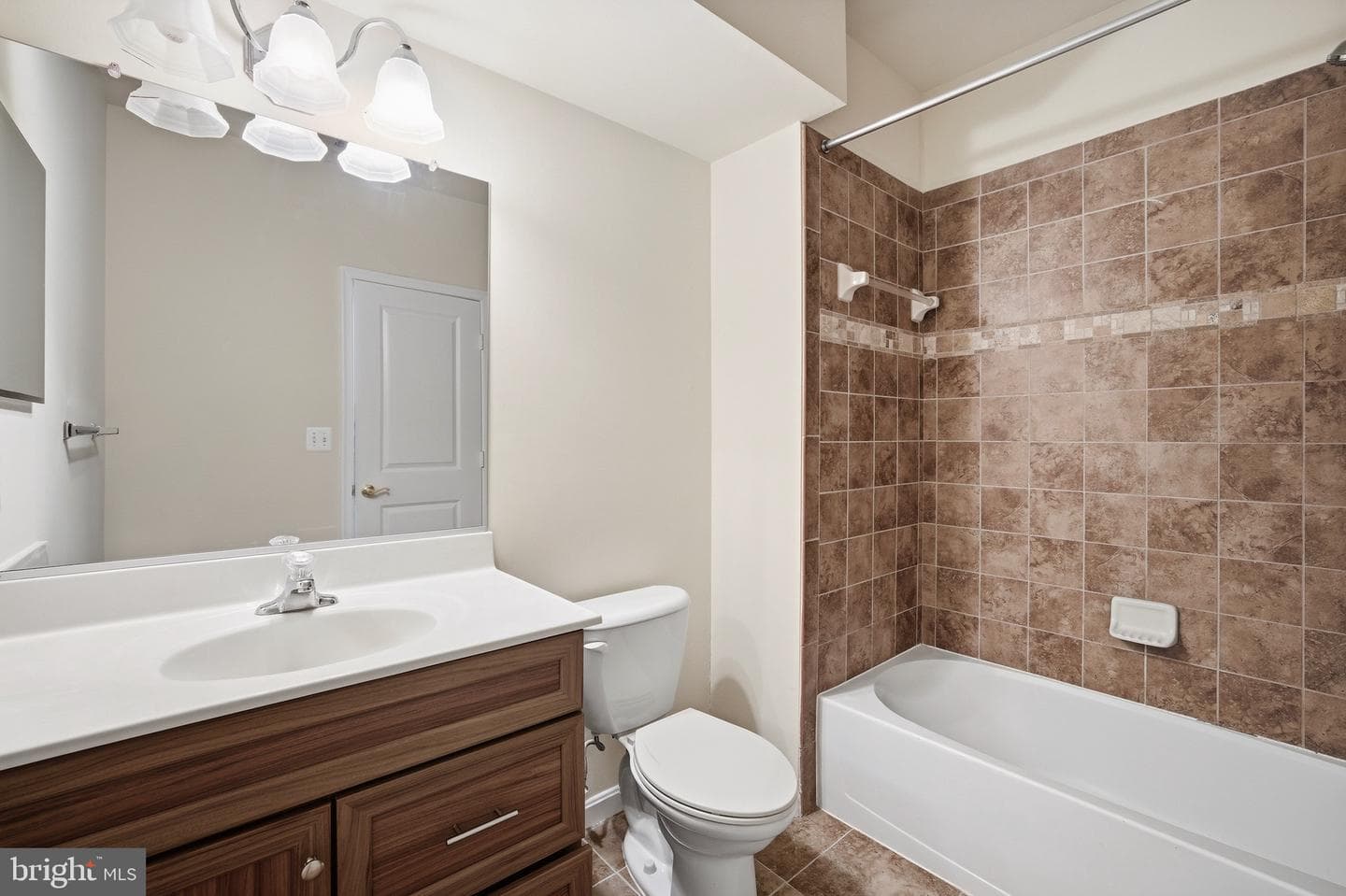 7108 Sudley Avenue photo 38