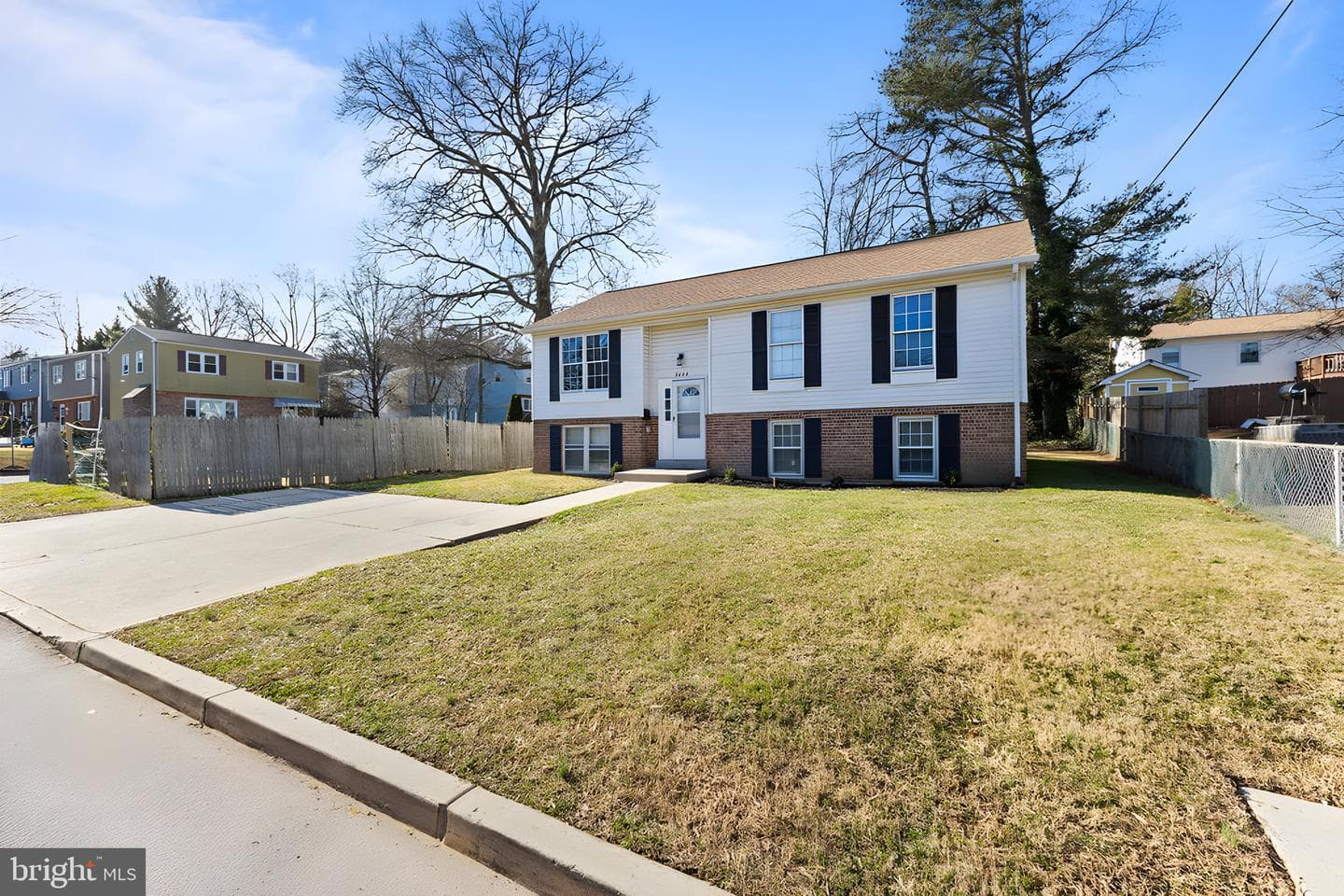8804 35th Avenue photo 3