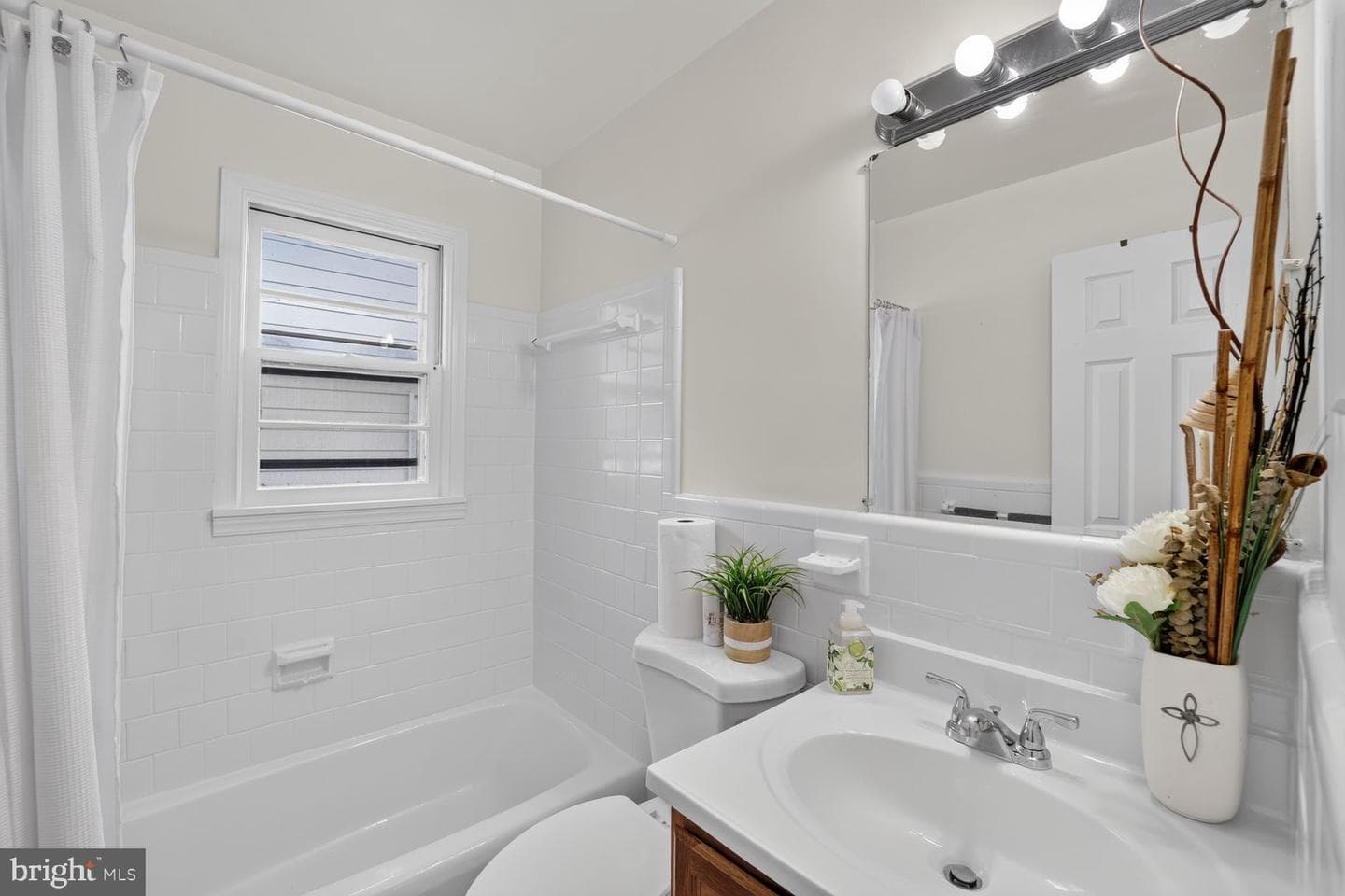 6402 Gateway Boulevard photo 11
