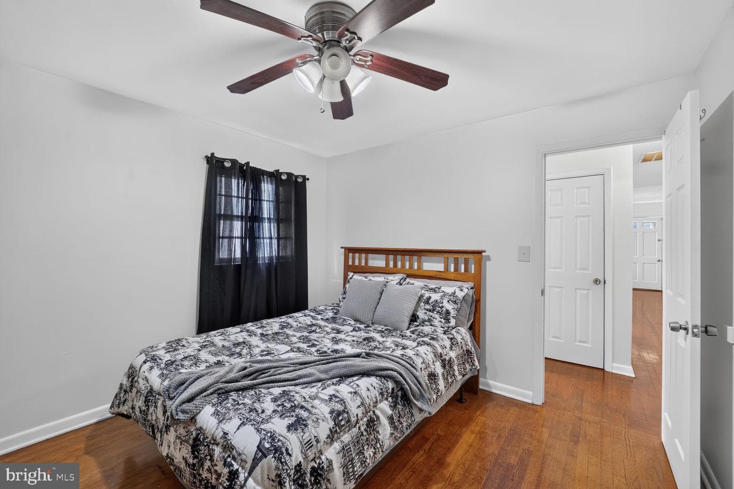 6402 Gateway Boulevard photo 13