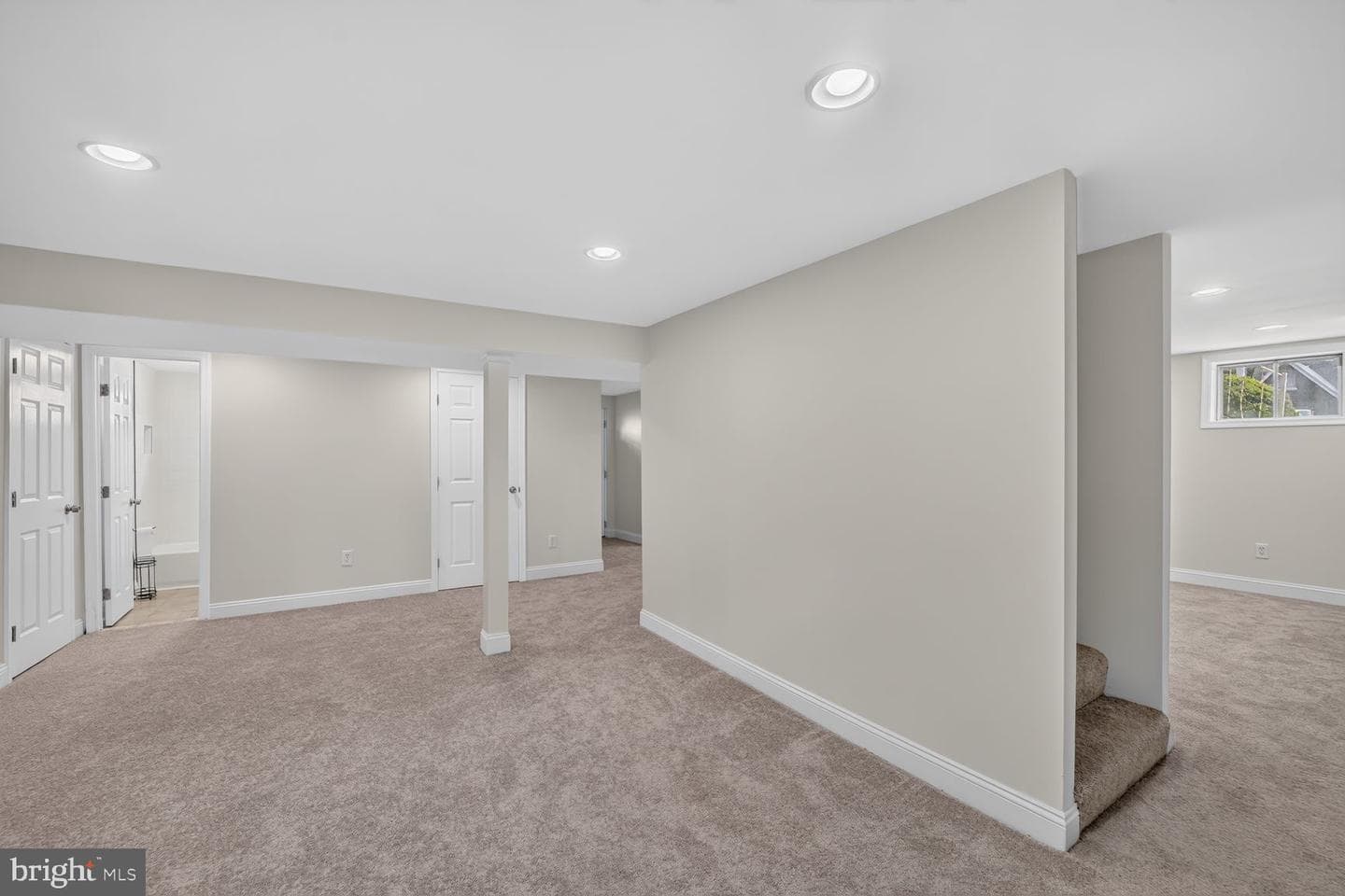 6402 Gateway Boulevard photo 17