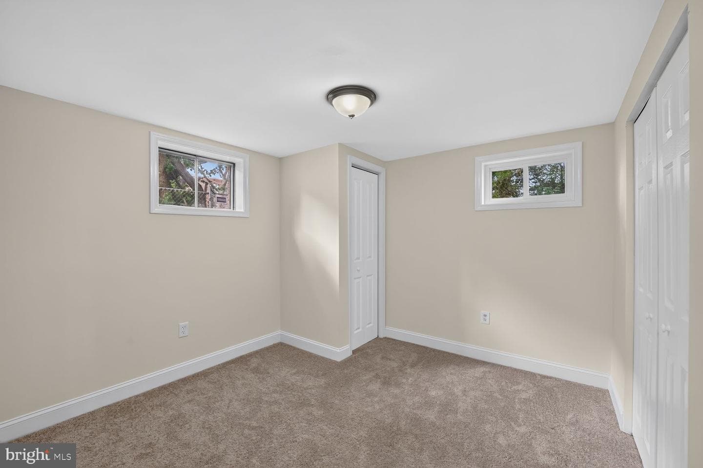 6402 Gateway Boulevard photo 21